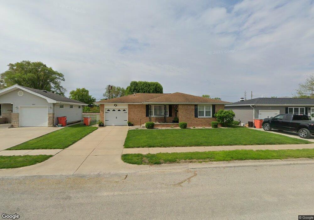 1101 Oklahoma Ave, Mattoon, IL 61938 - photo 1