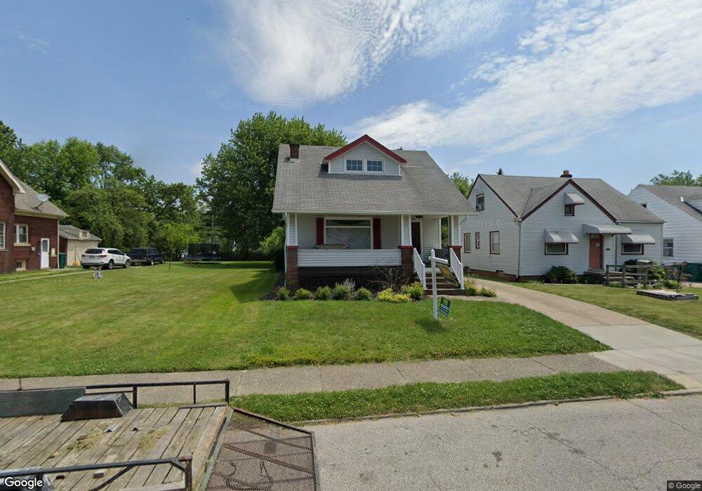 5191 Joseph St, Maple Heights, OH 44137 - photo 1