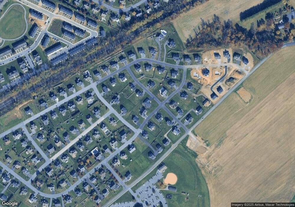 430 Winchester Dr, Chambersburg, PA 17202 - photo 1