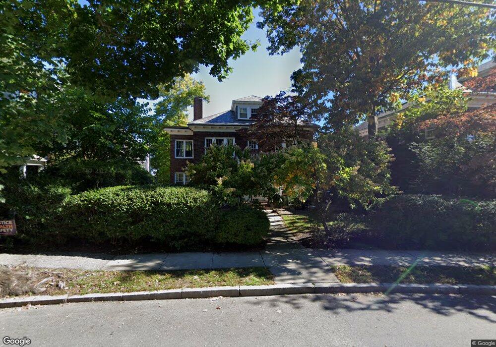 118 Addington Rd unit 1,118, Brookline, MA 02445 - photo 1