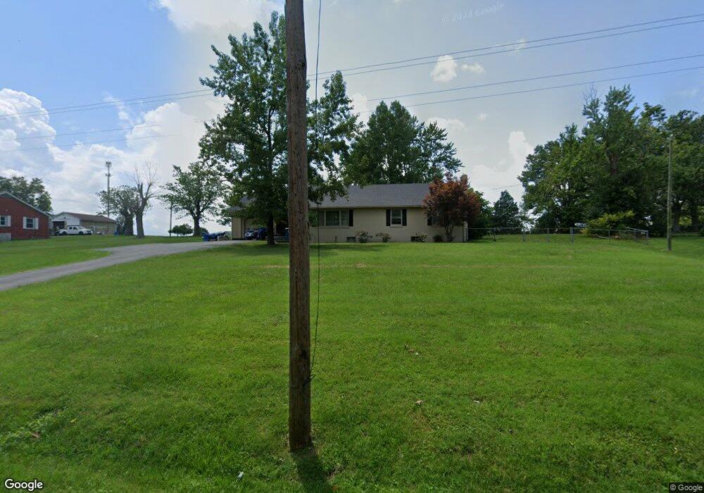 988 Beaumont Ave, Harrodsburg, KY 40330 - photo 1