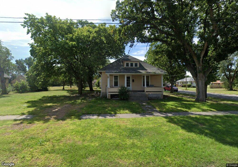 641 W Main St, Osborne, KS 67473 - photo 1