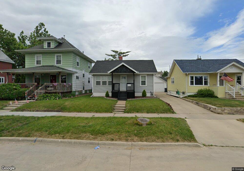 1220 11th St NW, Cedar Rapids, IA 52405 - photo 1