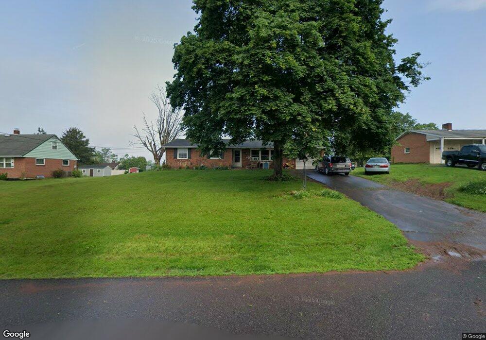 1551 Lakeside Rd, Pennsburg, PA 18073 - photo 1