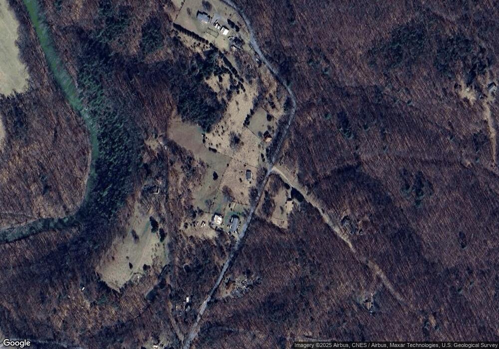 733 Shade Ln, Berkeley Springs, WV 25411 - photo 1