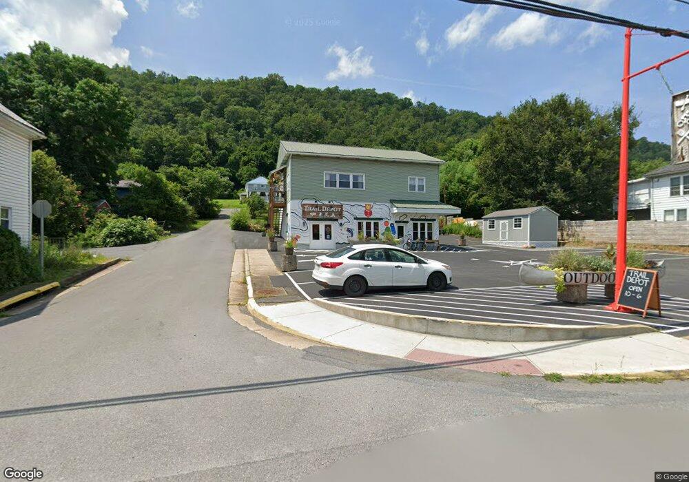 347 N Washington St, Berkeley Springs, WV 25411 - photo 1