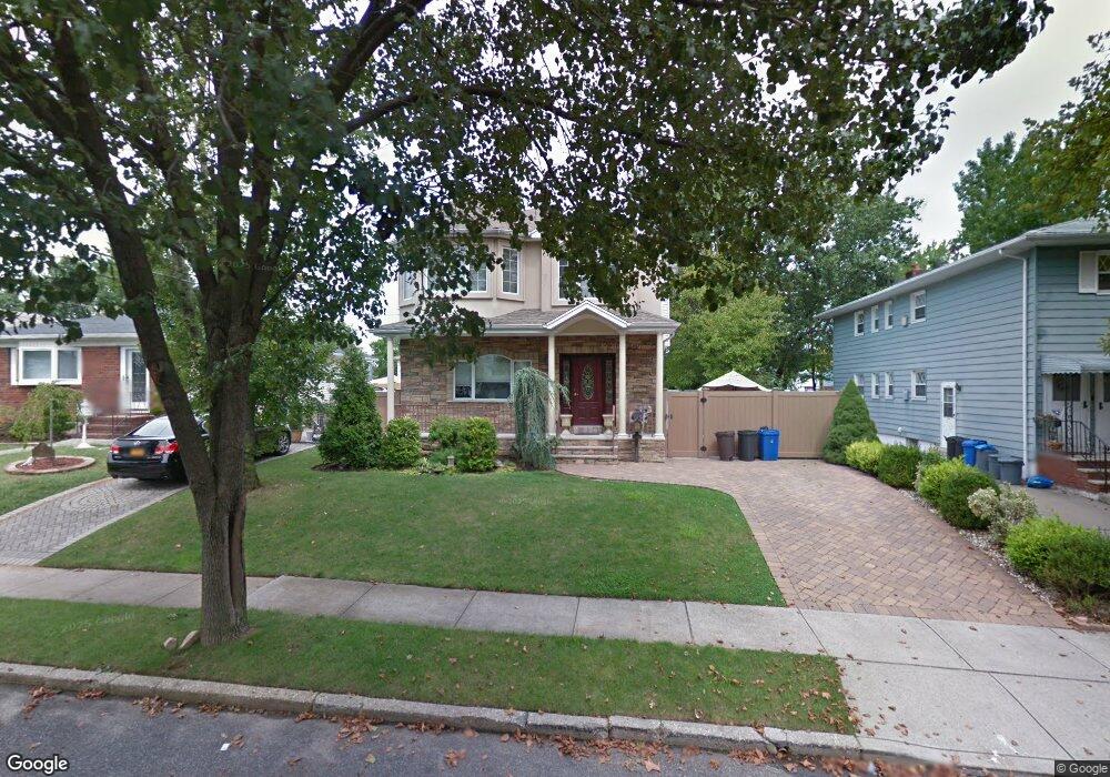 19 W Cedarview Ave, Staten Island, NY 10306 - photo 1