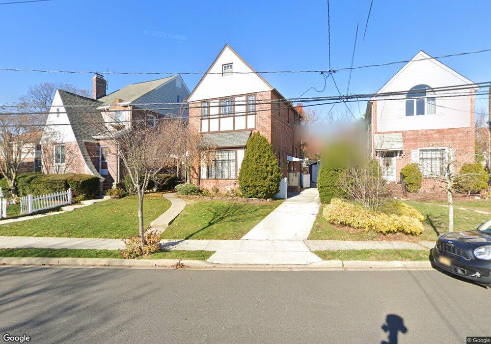 31 Wilson Rd, Valley Stream, NY 11581 - photo 1