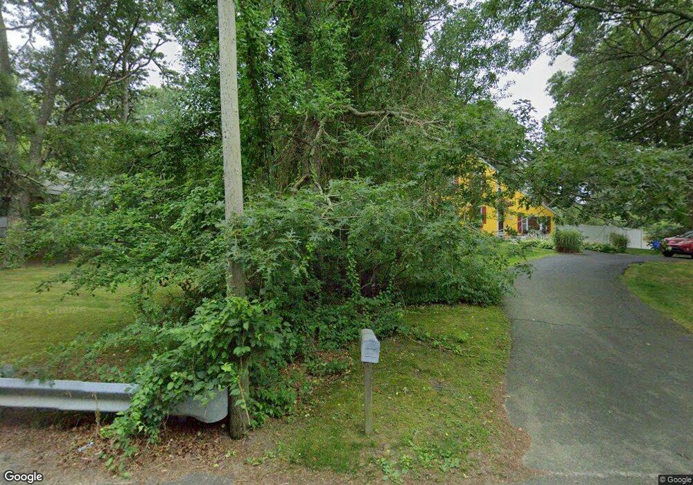 70 Round House Rd, Buzzards Bay, MA 02532 - photo 1