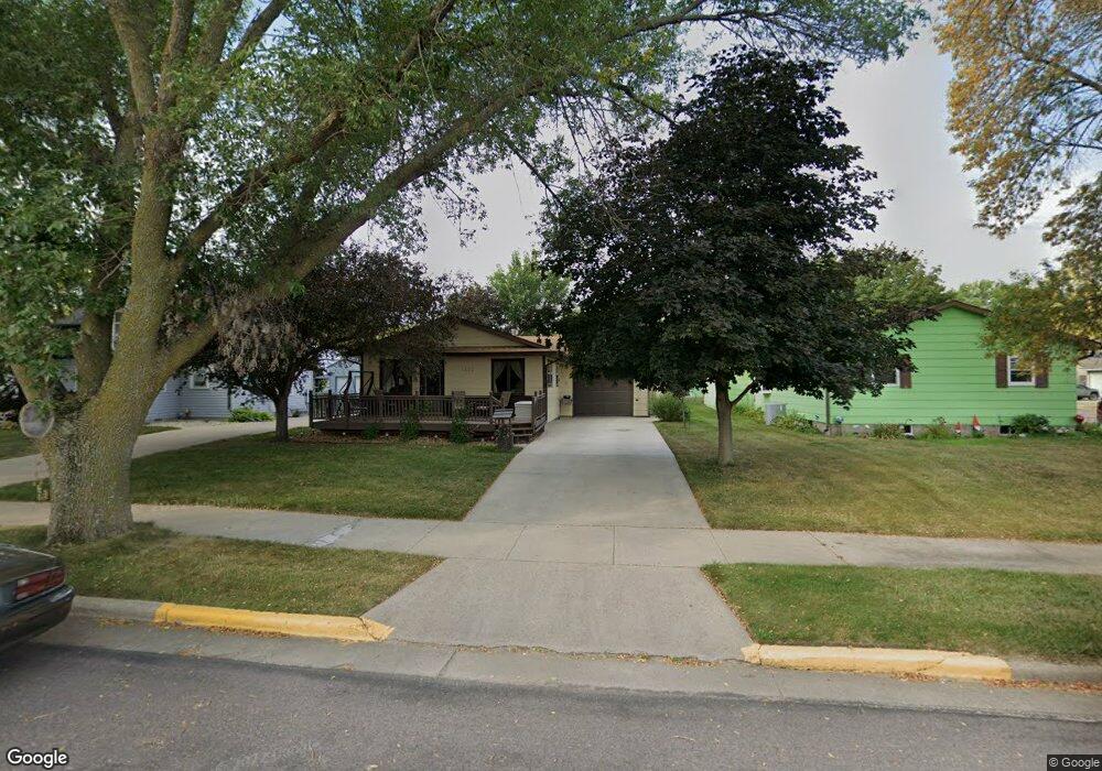 1427 N Jefferson St, New Ulm, MN 56073 - photo 1