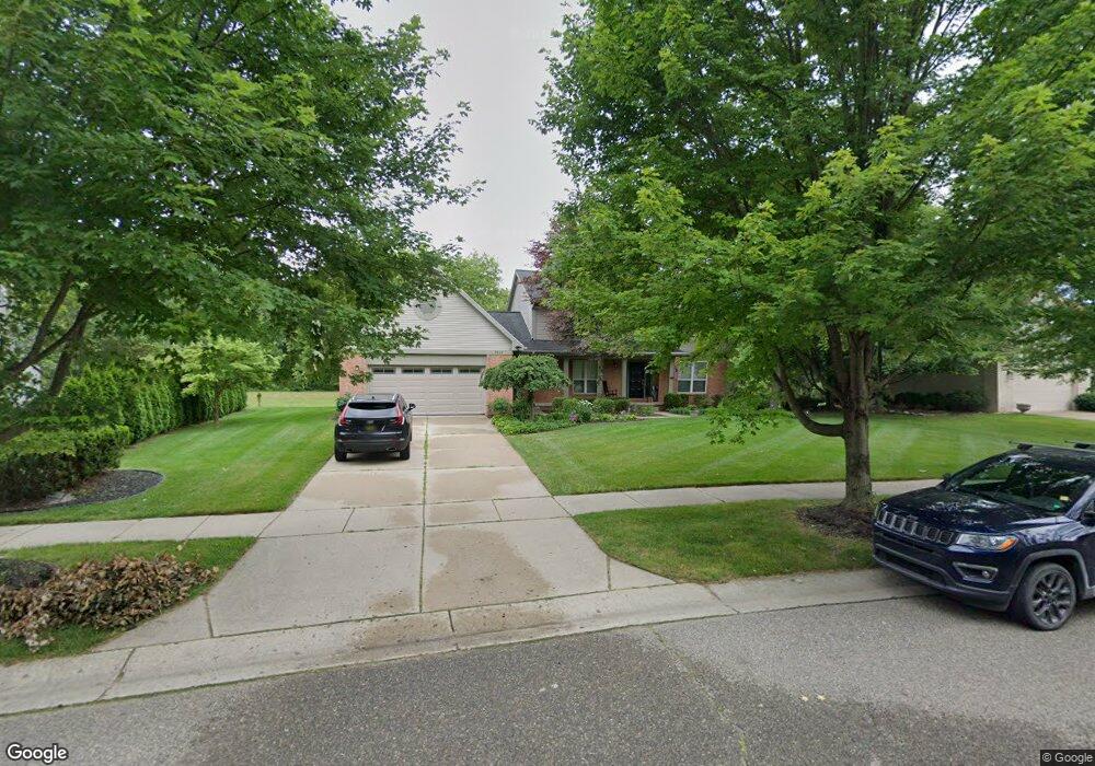 7519 Greenway Ln, West Bloomfield, MI 48324 - photo 1