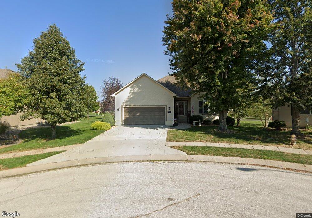 2222 Wind Side Ct, Raymore, MO 64083 - photo 1