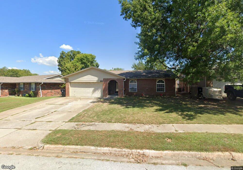 1605 S Poplar Ave, Broken Arrow, OK 74012 - photo 1