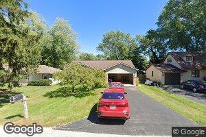 618 S Broadway St, McHenry, IL 60050