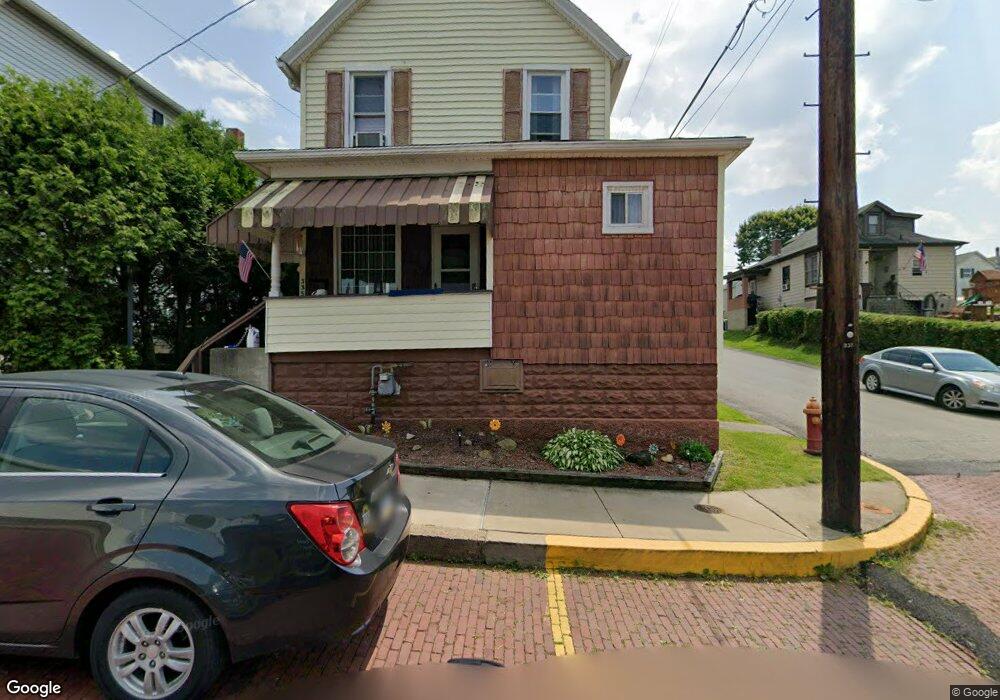 335 Sycamore St, Vandergrift, PA 15690 - photo 1