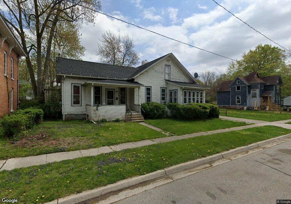 421 Allis St, Adrian, MI 49221 - photo 1