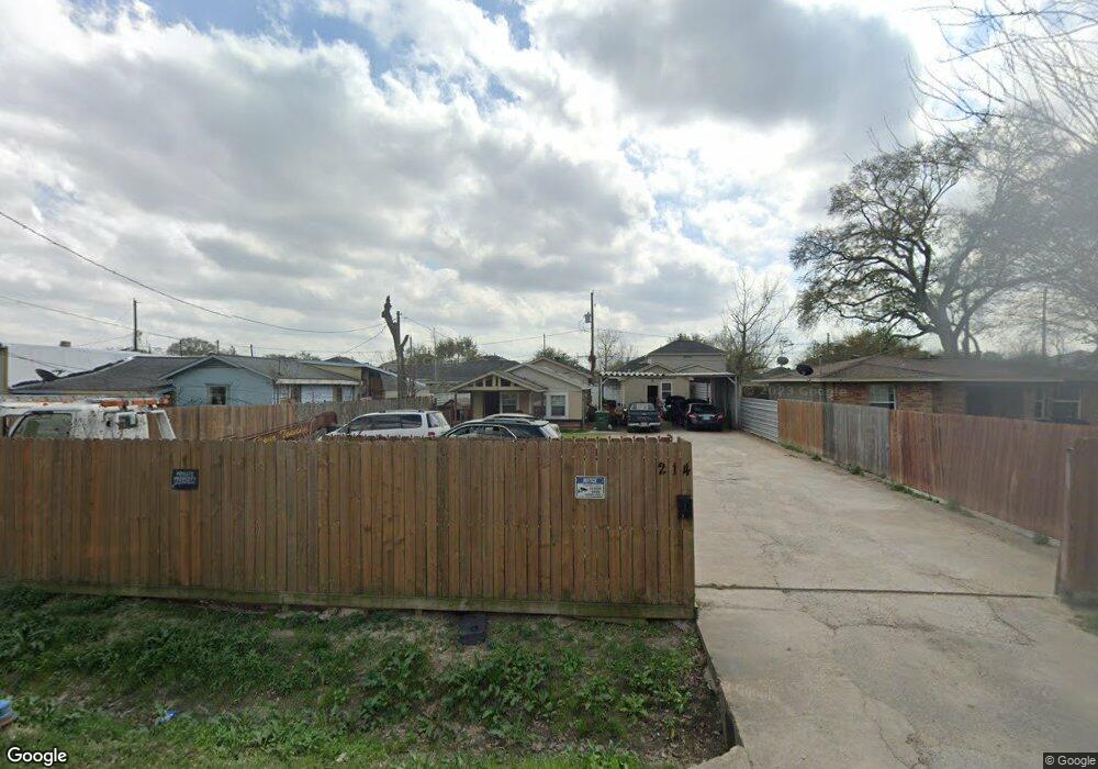214 Feuhs Ln, Houston, TX 77022 - photo 1