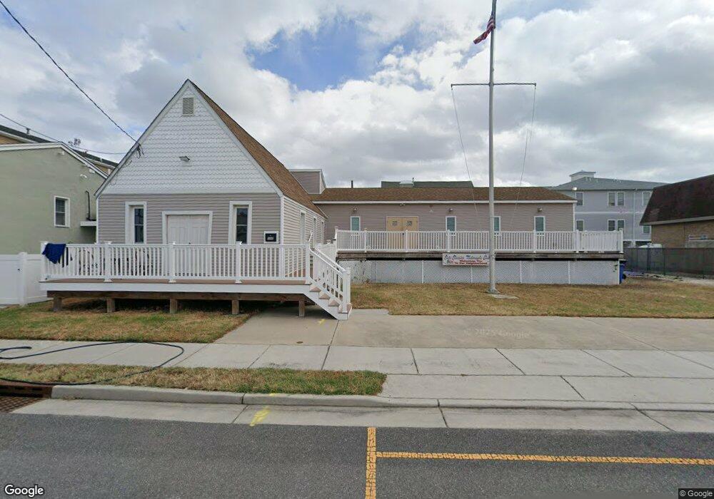 337 W Spicer Ave, Wildwood, NJ 08260 - photo 1