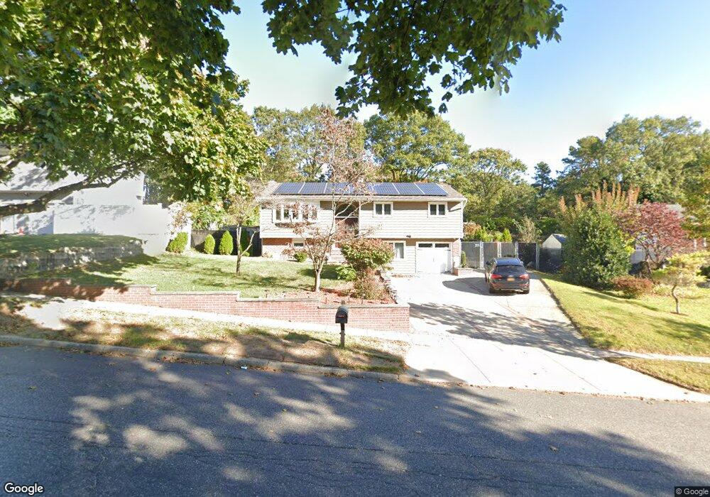 112 Morewood Dr, Smithtown, NY 11787 - photo 1