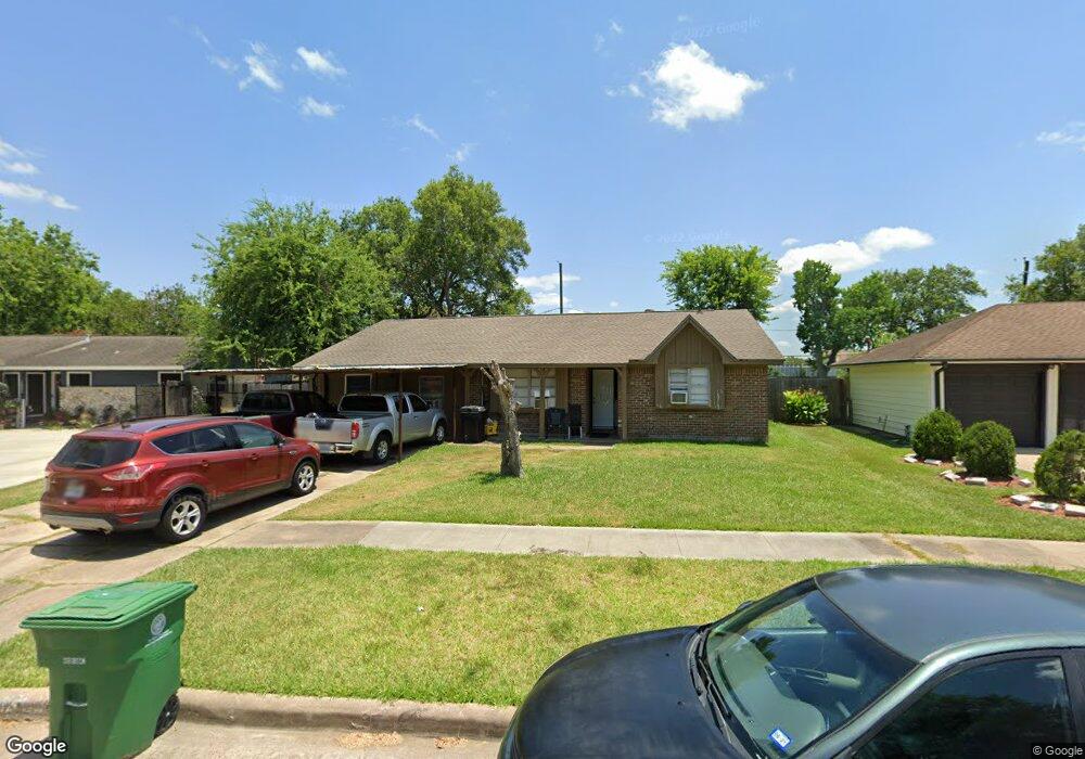 10907 Bazin St, Houston, TX 77089 - photo 1