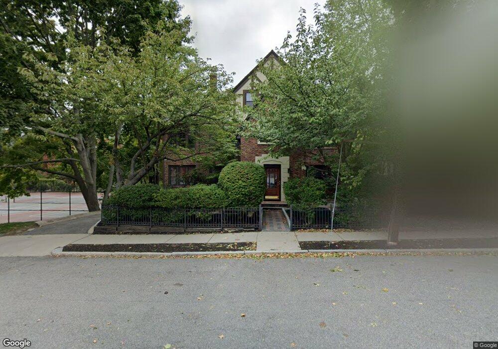 27 Newell Rd unit 1,27, Brookline, MA 02446 - photo 1