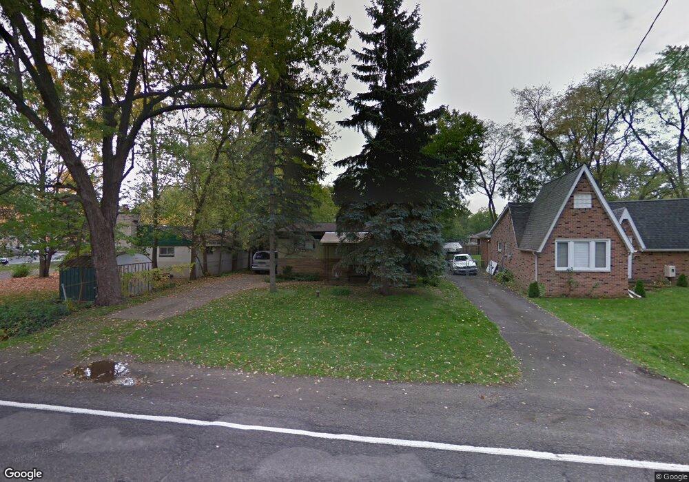 7327 Richardson Rd, West Bloomfield, MI 48323 - photo 1