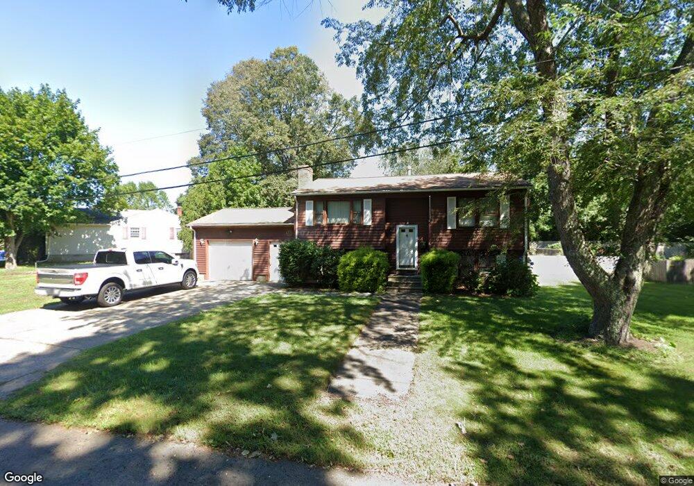 11 Grassy Plain Rd, Barrington, RI 02806 - photo 1