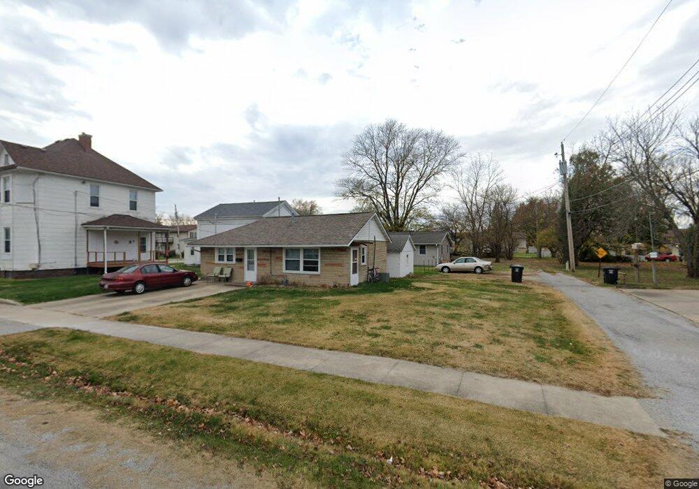 404 W Saint Anthony Ave, Effingham, IL 62401 - photo 1