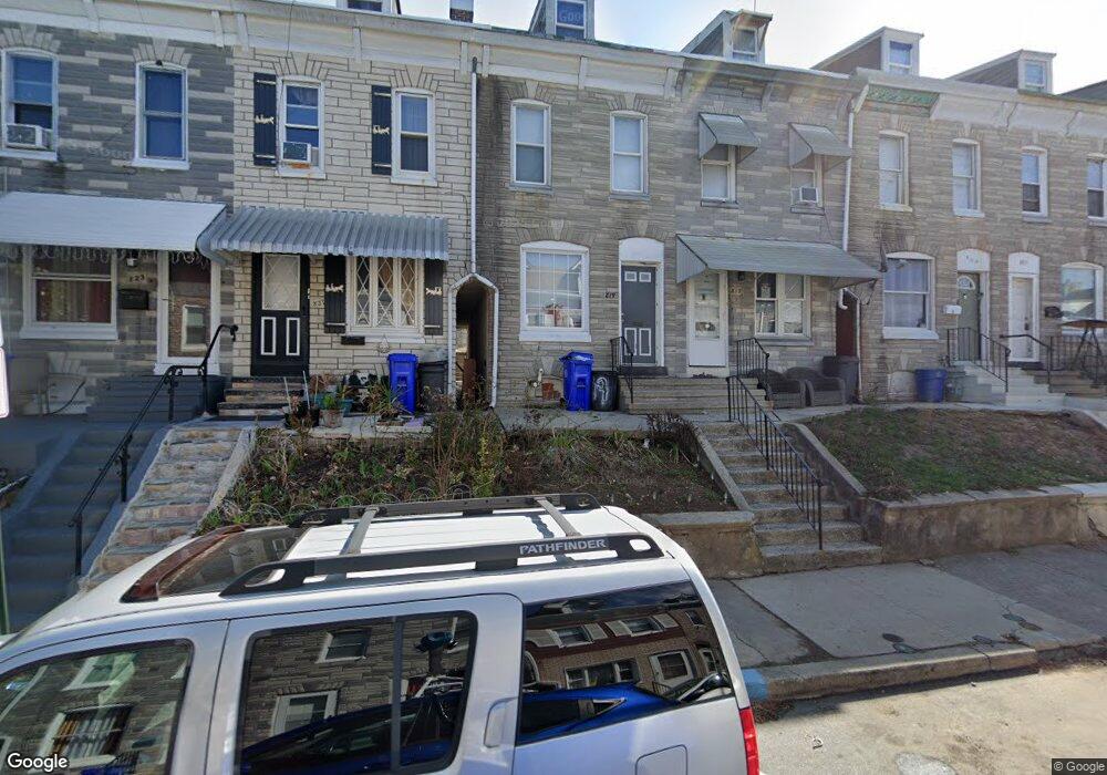 819 Locust St, Reading, PA 19604 - photo 1