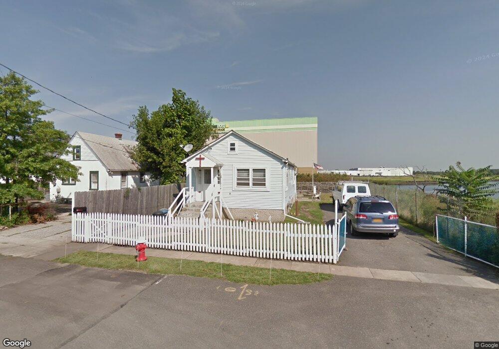 7 Reyem Dr, Lawrence, NY 11559 - photo 1