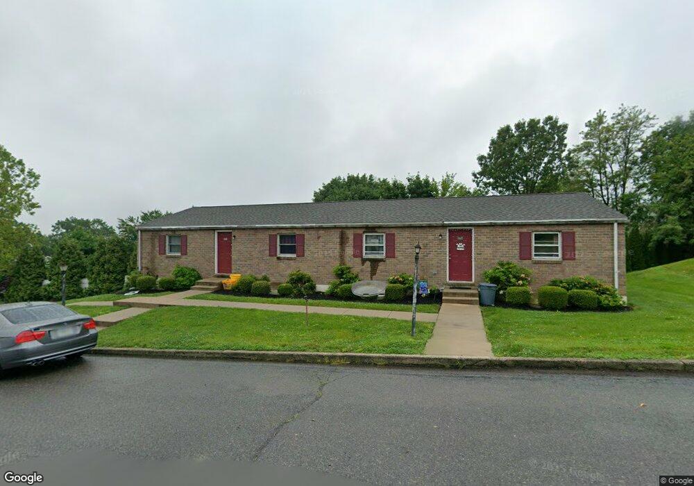118 E Hillcrest Ln unit f53, Slatington, PA 18080 - photo 1