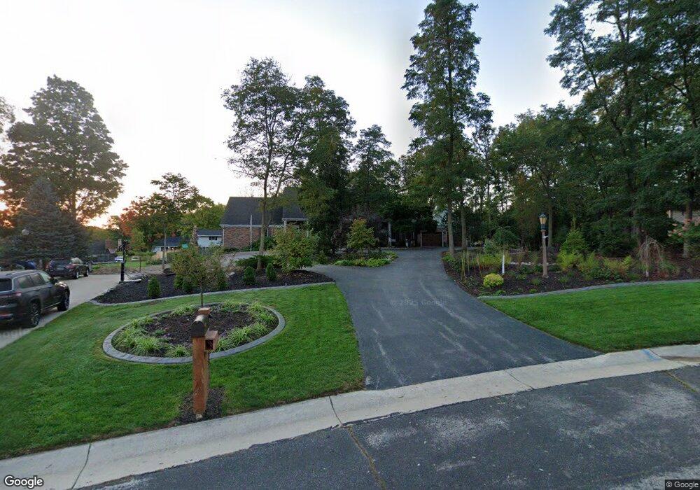 W160N8218 Pine Tree Ct, Menomonee Falls, WI 53051 - photo 1