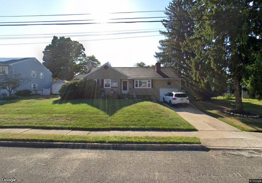 107 Dawn Dr, Mount Holly, NJ 08060 - photo 1