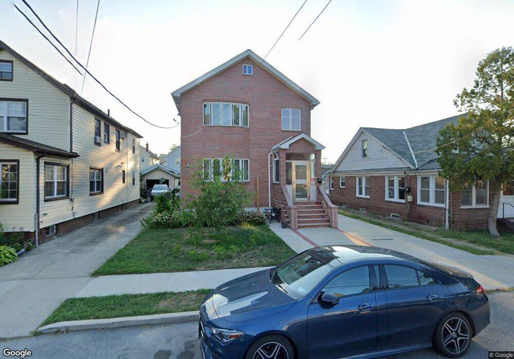 8018 161st St, Jamaica, NY 11432 - photo 1