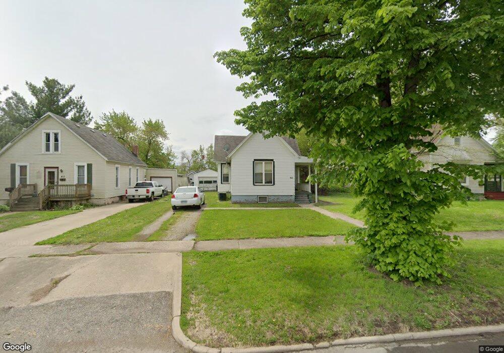 409 Wyatt Ave, Lincoln, IL 62656 - photo 1