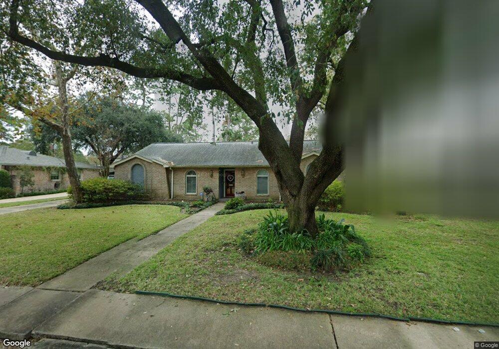 10219 Pine Forest Rd, Houston, TX 77042 - photo 1