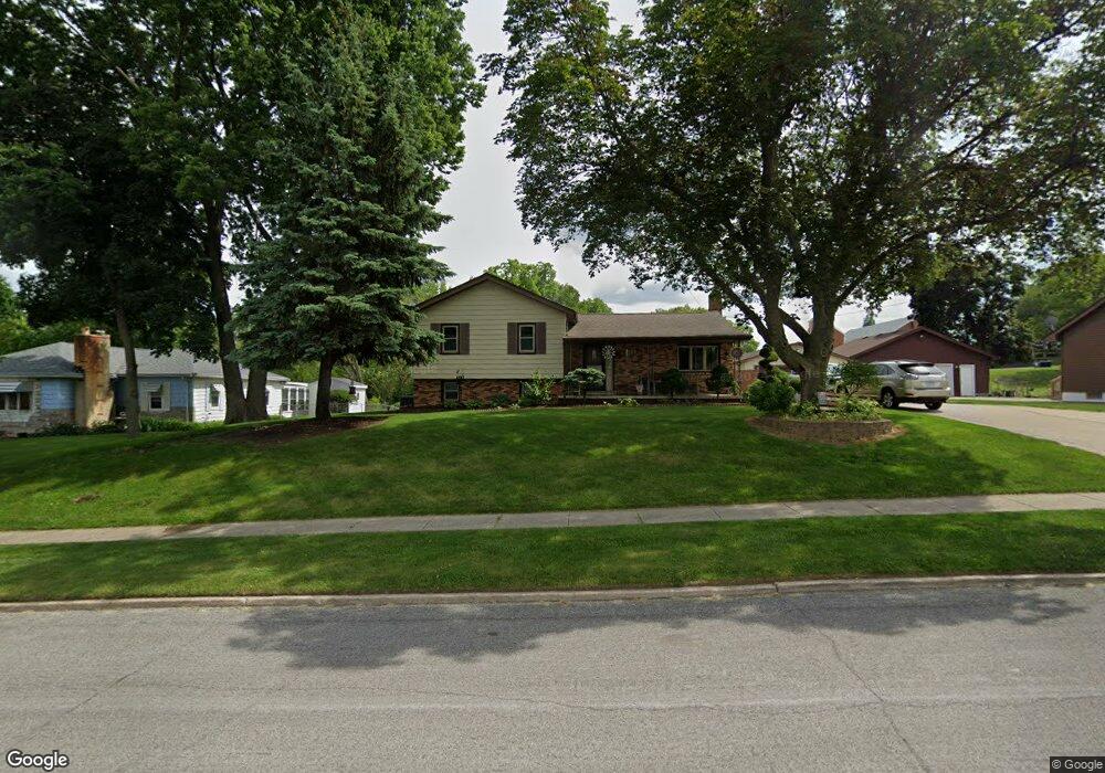 2709 E Douglas Ave, Des Moines, IA 50317 - photo 1