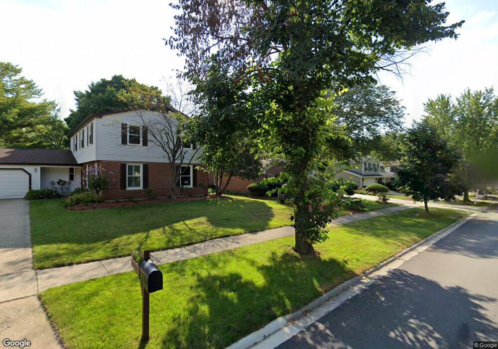 1512 Apache Dr, Naperville, IL 60563 - photo 1