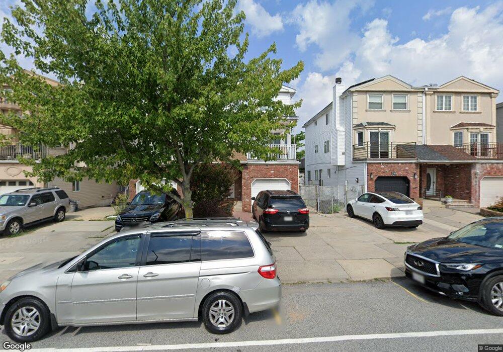 294 Merrymount St, Staten Island, NY 10314 - photo 1