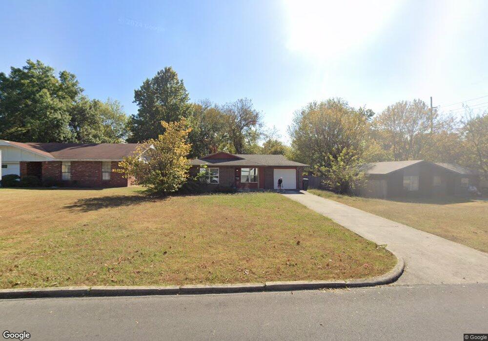 2307 Columbus St, Muskogee, OK 74401 - photo 1