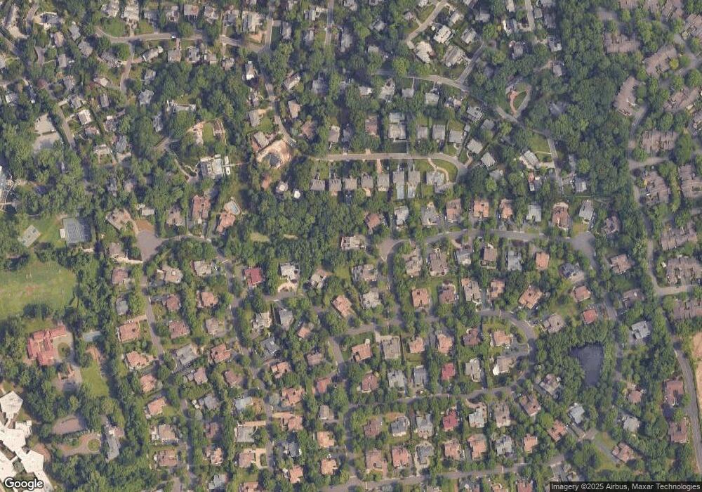 6 Bradford Rd, Manhasset, NY 11030 - photo 1