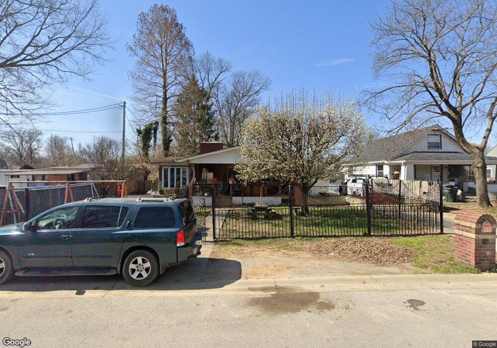 207 Myrtle St, Jeffersonville, IN 47130 - photo 1