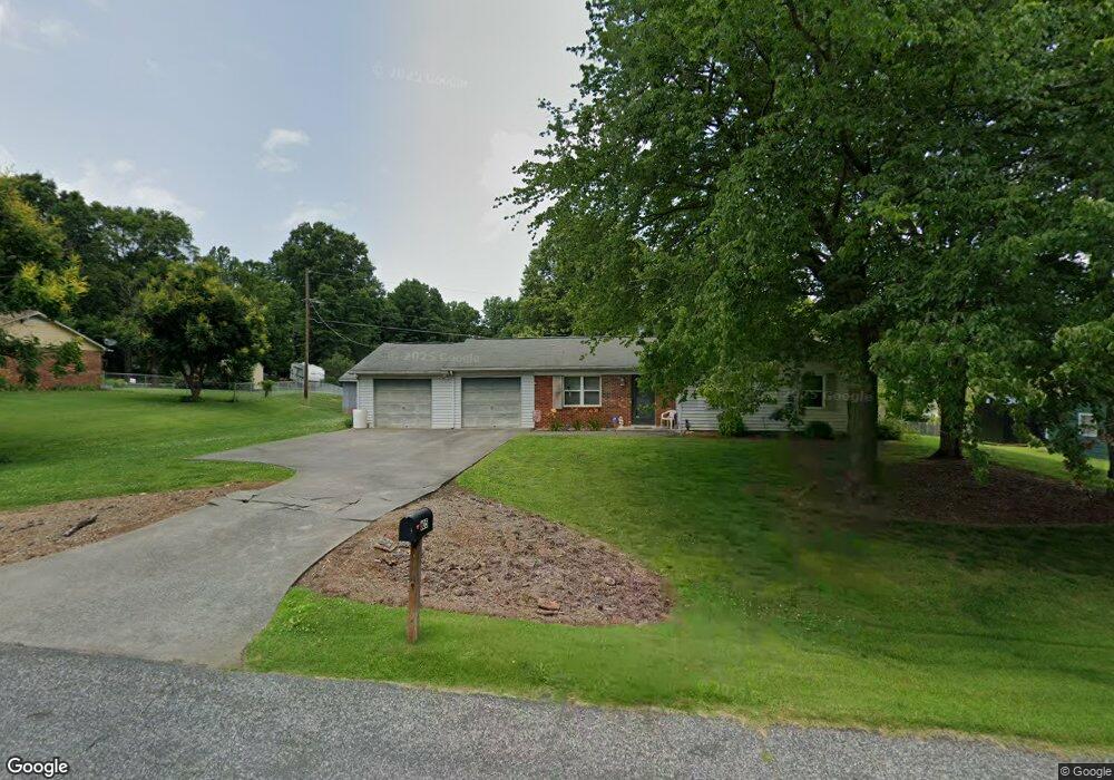 305 Ridgecrest Dr, King, NC 27021 - photo 1