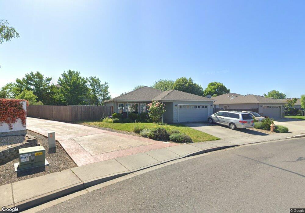 1340 Hawthorne Way, Central Point, OR 97502 - photo 1