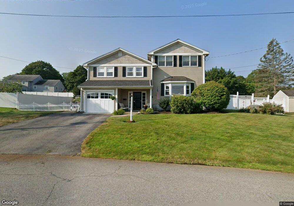 33 Briar Ave, Lowell, MA 01852 - photo 1