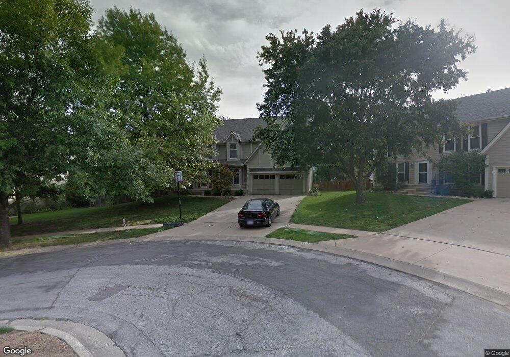 8521 Lakeview Ave, Lenexa, KS 66219 - photo 1