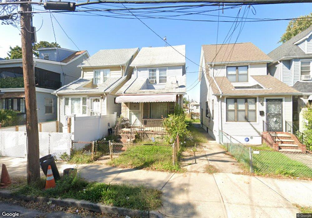 15517 116th Ave, Jamaica, NY 11434 - photo 1