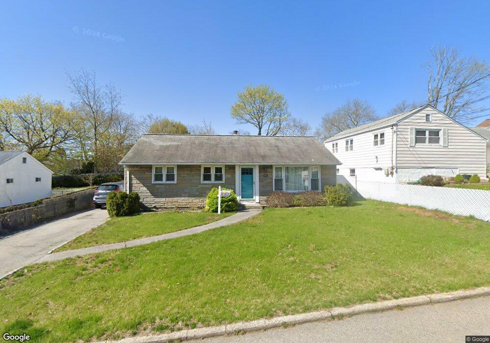 251 Croydon Rd, Yonkers, NY 10710 - photo 1