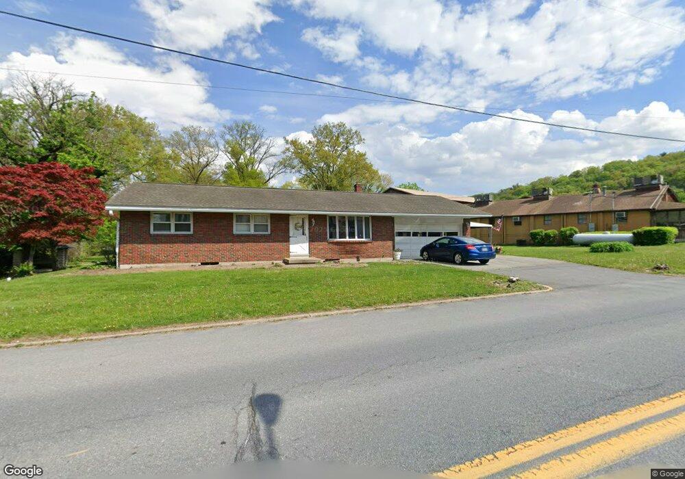 32 Willow St, Lenhartsville, PA 19534 - photo 1