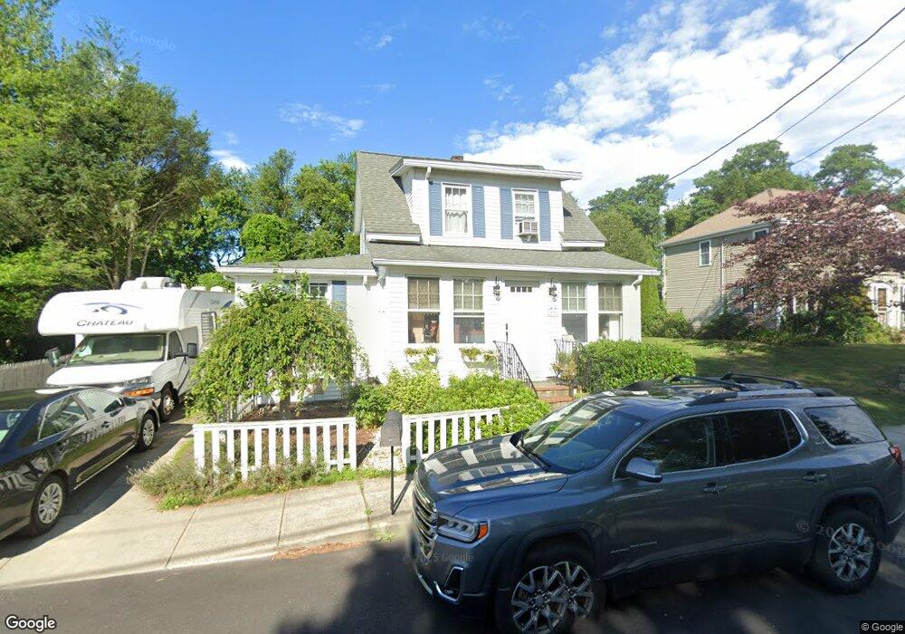 3 Shaw St, Mattapoisett, MA 02739 - photo 1